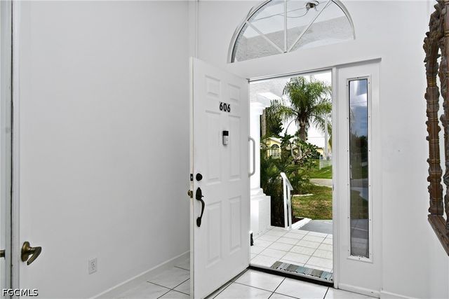 606 Lincoln AVE, Lehigh Acres, FL 33972