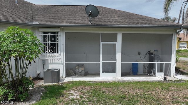 606 Lincoln AVE, Lehigh Acres, FL 33972