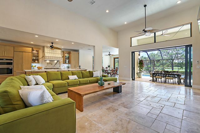 18680 SE Old Trail Drive E, Jupiter, FL 33478