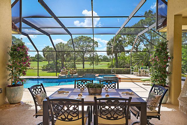 18680 SE Old Trail Drive E, Jupiter, FL 33478