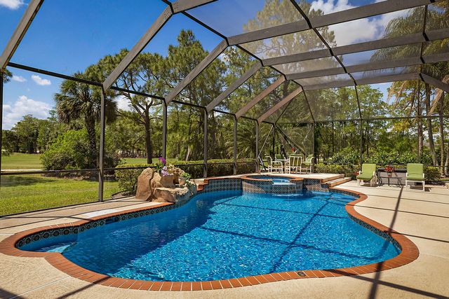 18680 SE Old Trail Drive E, Jupiter, FL 33478