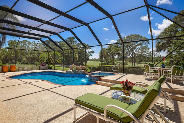 18680 SE Old Trail Drive E, Jupiter, FL 33478