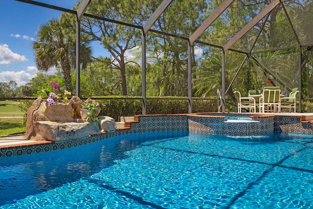 18680 SE Old Trail Drive E, Jupiter, FL 33478