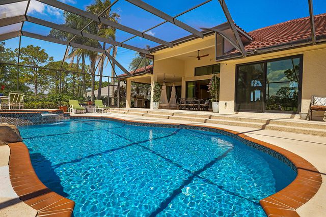 18680 SE Old Trail Drive E, Jupiter, FL 33478