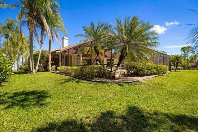 18680 SE Old Trail Drive E, Jupiter, FL 33478