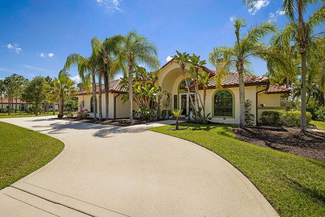 18680 SE Old Trail Drive E, Jupiter, FL 33478