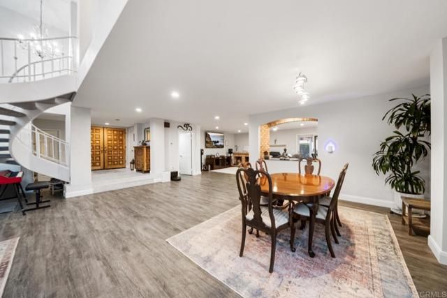 18383 Chetenham Ct, Rancho Bernardo (san Diego), CA 92128