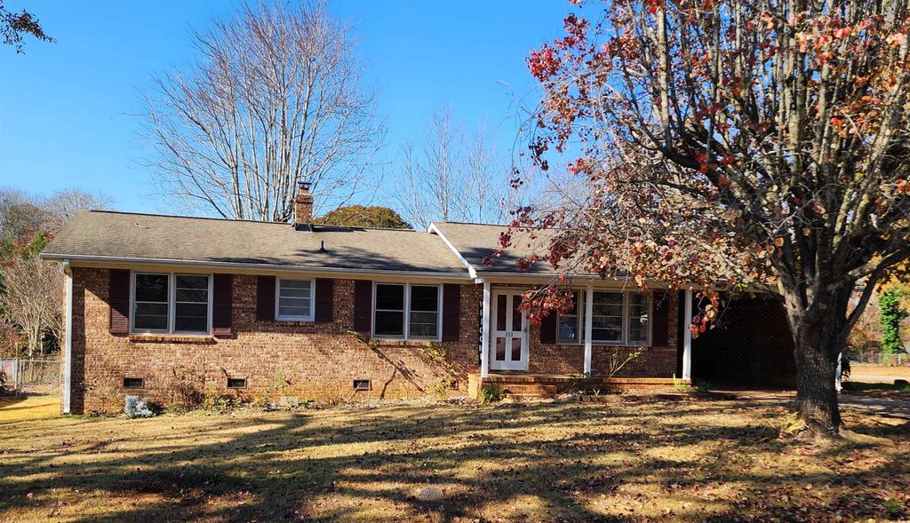 111 Courtland Drive, Greenville, SC 29617