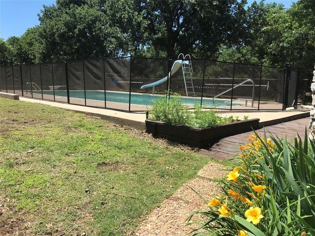 6204 Plumtree Lane, Edmond, OK 73034