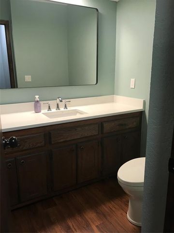 6204 Plumtree Lane, Edmond, OK 73034