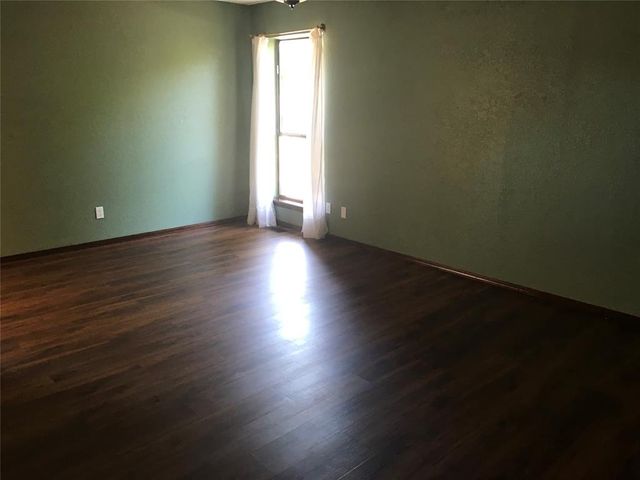 6204 Plumtree Lane, Edmond, OK 73034