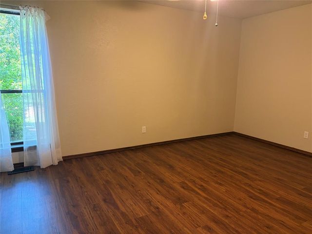 6204 Plumtree Lane, Edmond, OK 73034