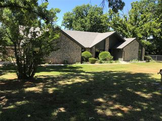 6204 Plumtree Lane, Edmond, OK 73034