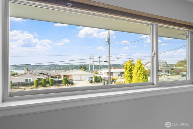 1311 N Jackson Avenue, Tacoma, WA 98406