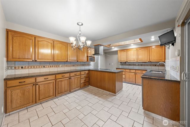 1311 N Jackson Avenue, Tacoma, WA 98406