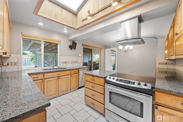 1311 N Jackson Avenue, Tacoma, WA 98406