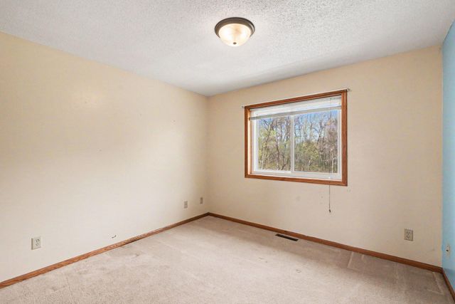 6758 401st Street, North Branch, MN 55056