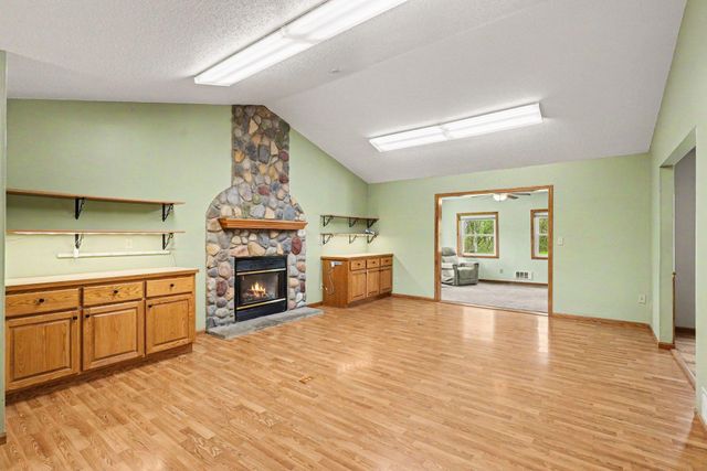 6758 401st Street, North Branch, MN 55056