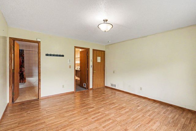 6758 401st Street, North Branch, MN 55056