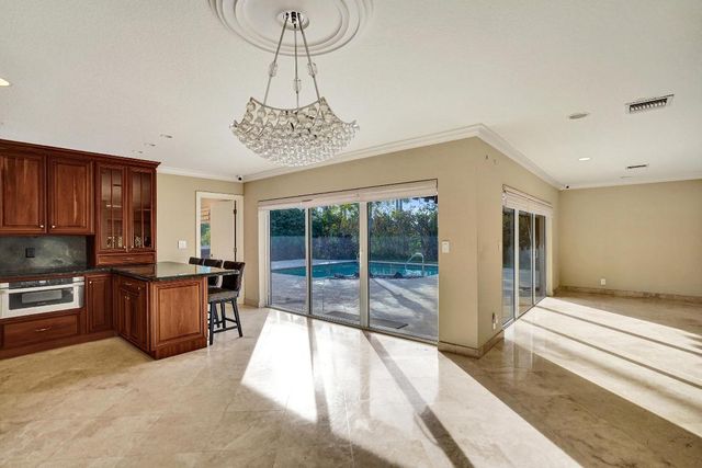 7050 NE 7th Avenue, Boca Raton, FL 33487