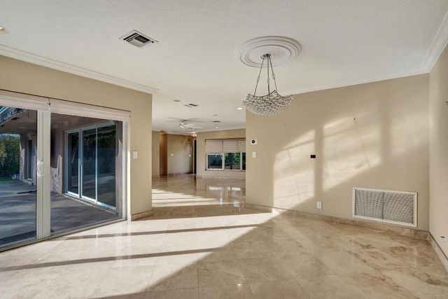 7050 NE 7th Avenue, Boca Raton, FL 33487