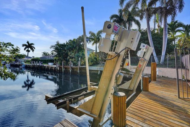 7050 NE 7th Avenue, Boca Raton, FL 33487