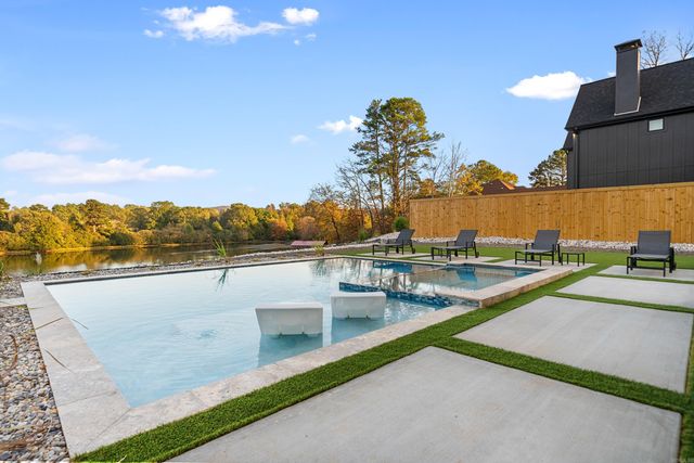 154 Russey Rd, Hot Springs, AR 71913