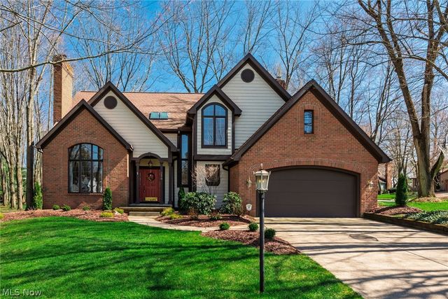 3470 Hunters Crossing, Stow, OH 44224