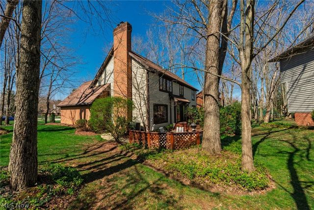 3470 Hunters Crossing, Stow, OH 44224