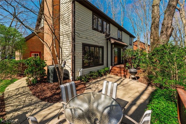3470 Hunters Crossing, Stow, OH 44224