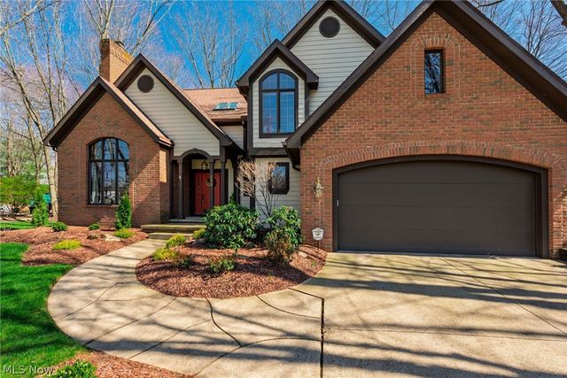 3470 Hunters Crossing, Stow, OH 44224
