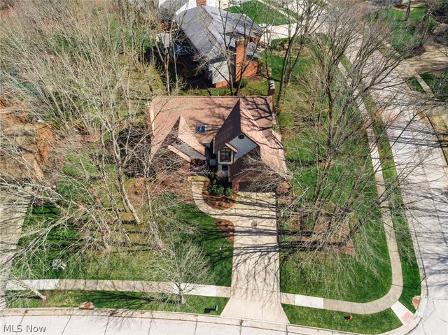 3470 Hunters Crossing, Stow, OH 44224