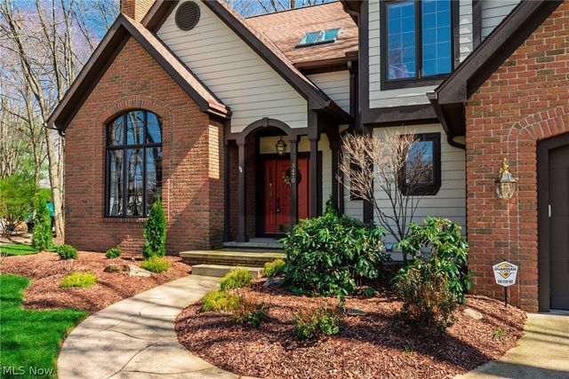 3470 Hunters Crossing, Stow, OH 44224