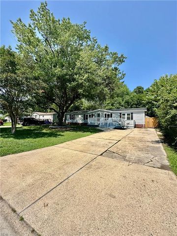 1224 Old Clubhouse RD, Virginia Beach, VA 23453