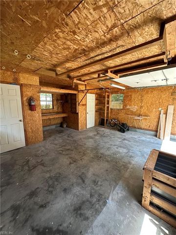 1224 Old Clubhouse RD, Virginia Beach, VA 23453