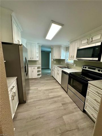 1224 Old Clubhouse RD, Virginia Beach, VA 23453