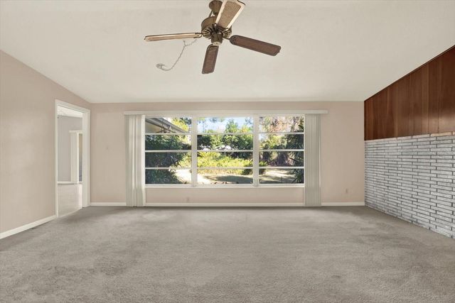 121 SIOBHAN AVENUE, Tampa, FL 33613