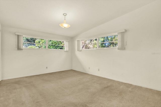 121 SIOBHAN AVENUE, Tampa, FL 33613