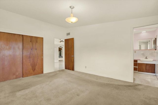 121 SIOBHAN AVENUE, Tampa, FL 33613