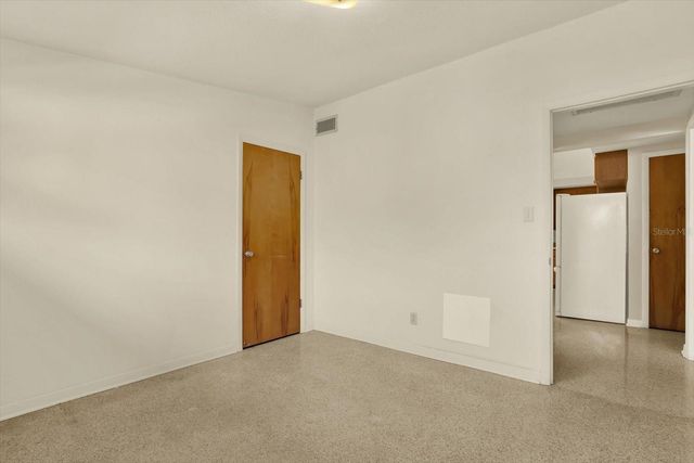 121 SIOBHAN AVENUE, Tampa, FL 33613