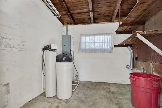 121 SIOBHAN AVENUE, Tampa, FL 33613