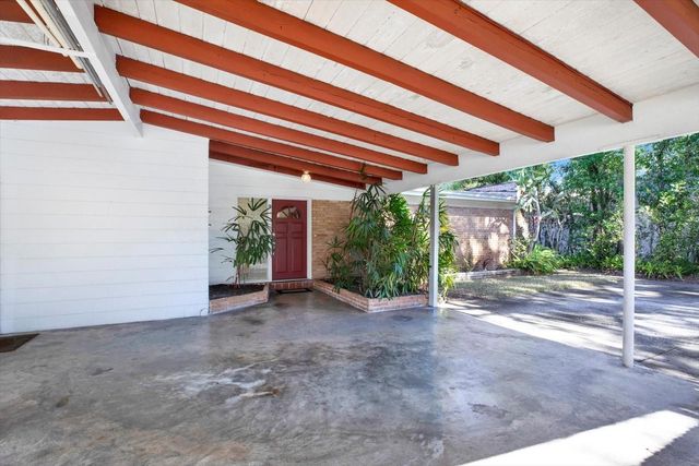 121 SIOBHAN AVENUE, Tampa, FL 33613