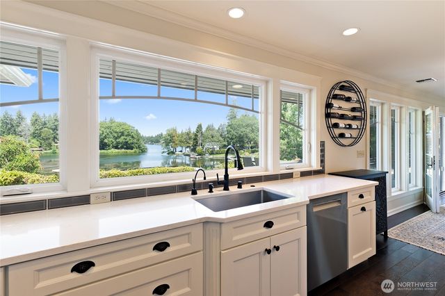 10841 Evergreen Terrace SW, Lakewood, WA 98498