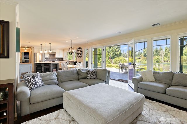 10841 Evergreen Terrace SW, Lakewood, WA 98498