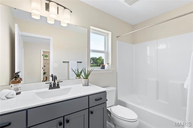 41 Wingtip Court, St Peters, MO 63376