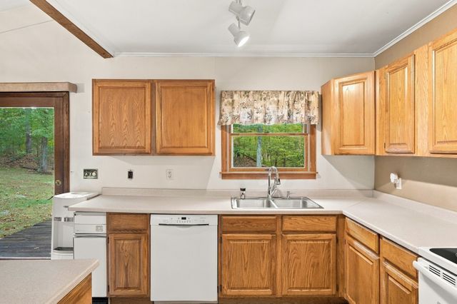 290 Middleton Rd, Boxford, MA 01921