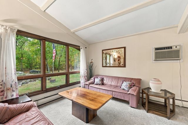 290 Middleton Rd, Boxford, MA 01921