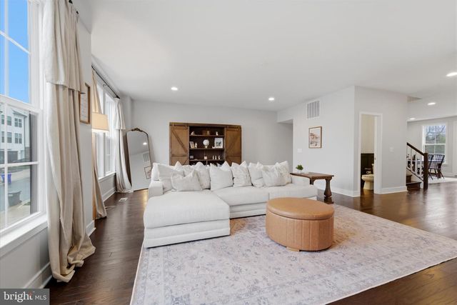 42244 GRAVES MOUNTAIN TER, Chantilly, VA 20152