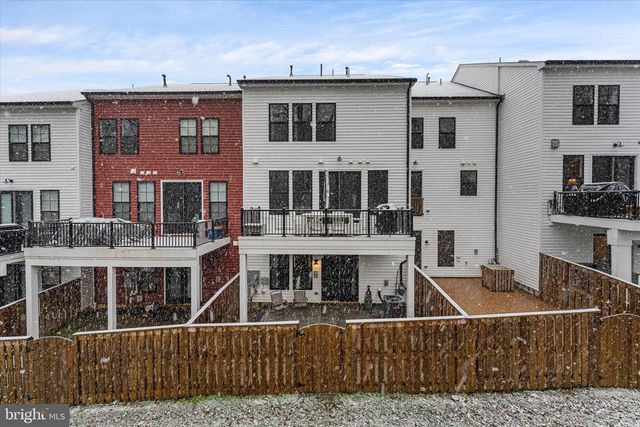 42244 GRAVES MOUNTAIN TER, Chantilly, VA 20152