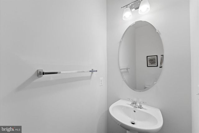 42244 GRAVES MOUNTAIN TER, Chantilly, VA 20152